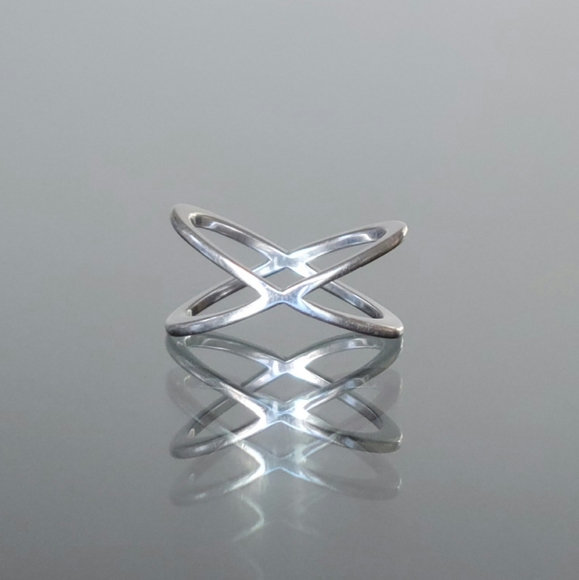 Jewelry - SOLD - Sterling Silver 925 Stamped X Criss Cross Size 6 Ring